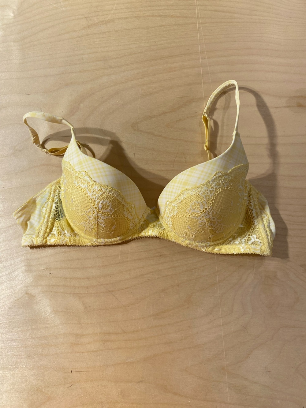 Q-T Underwire Yellow Lace Push-Up Bra 38 B (SJ)